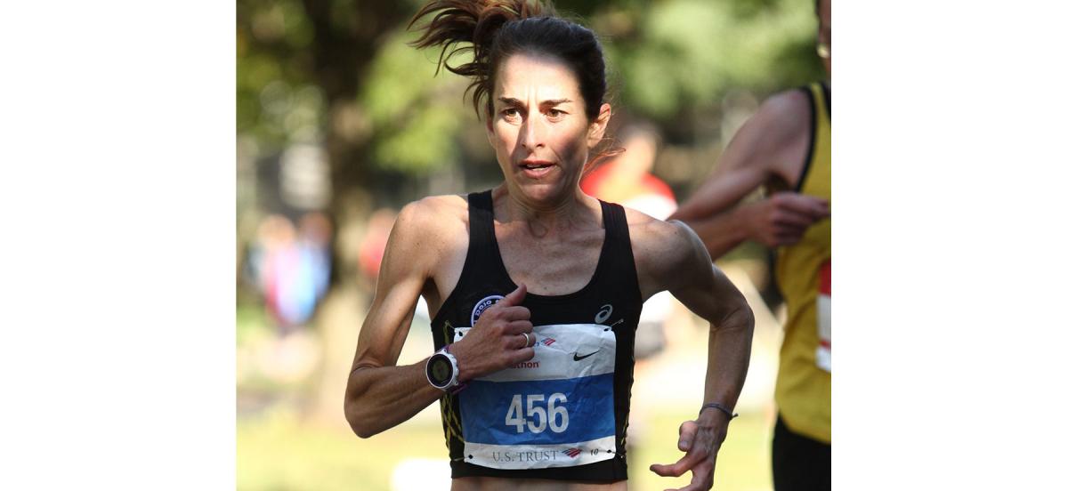 Jen Maranzano running in the 2016 Chicago Marathon